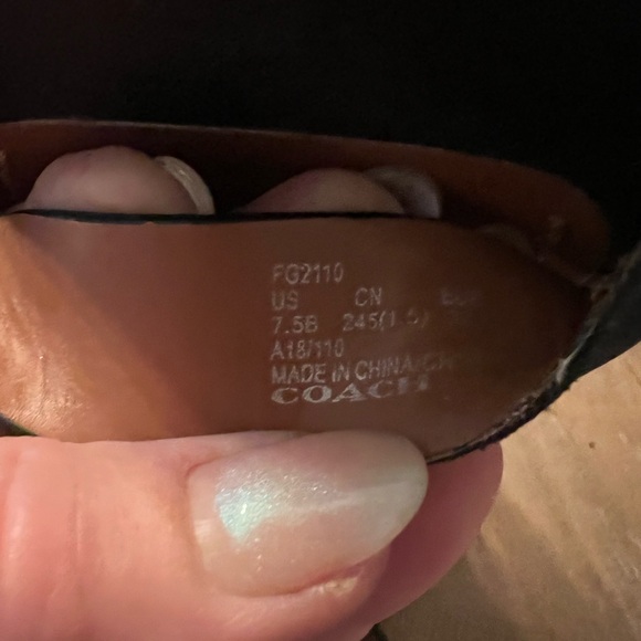 Coach wedge. Used but in great condition. Size 7 1/2 - Picture 5 of 5